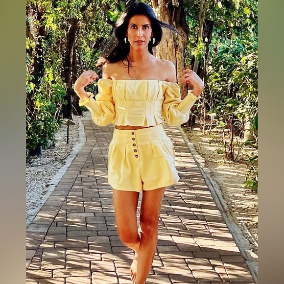 👋 Hiiii frandsss!! Welcome to my closet 💁🏻‍♀️ - Picture 10 of 15